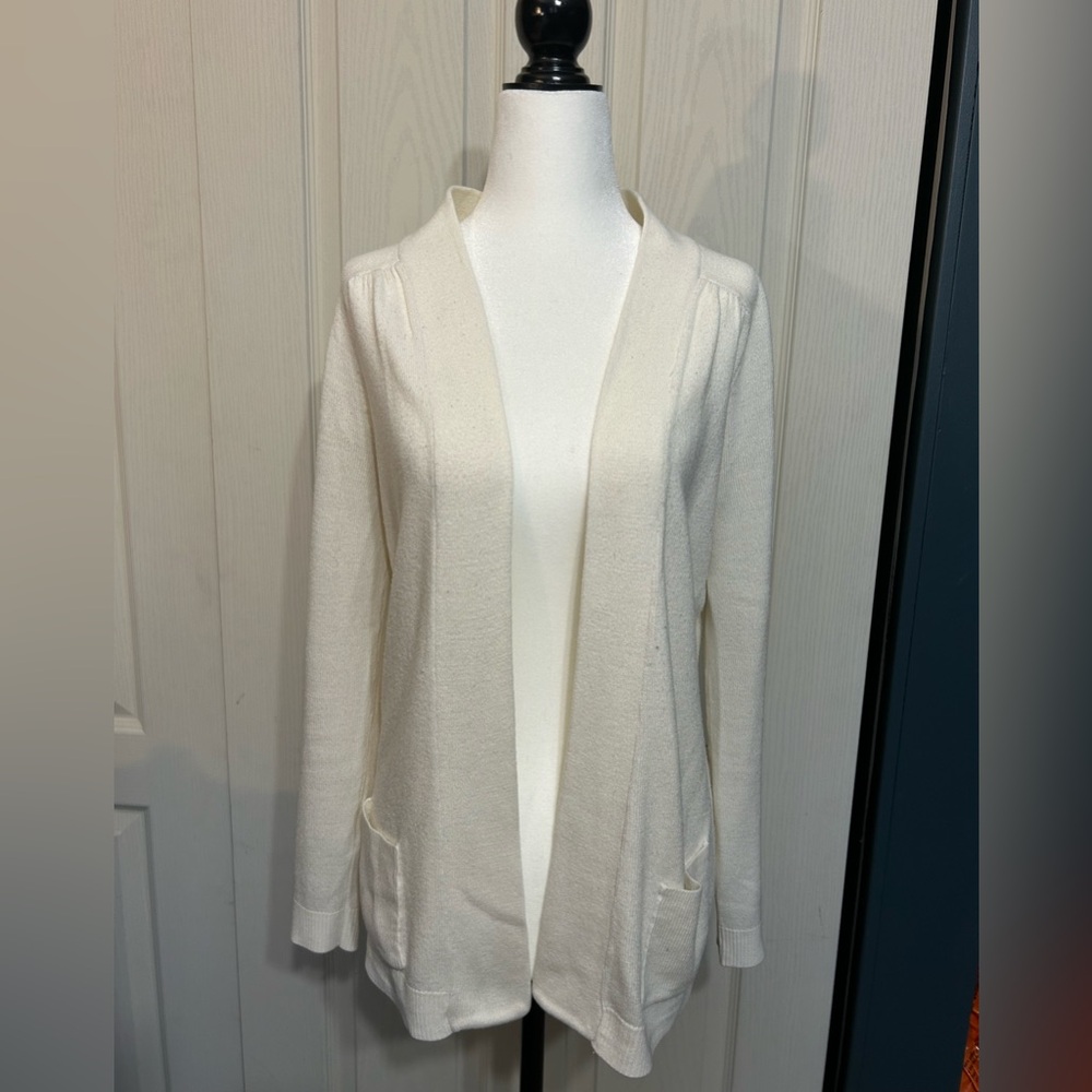 Croft & Barrow Cream Pocket Cardigan